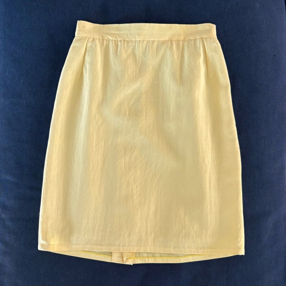 Vintage butter yellow midi skirt with tag